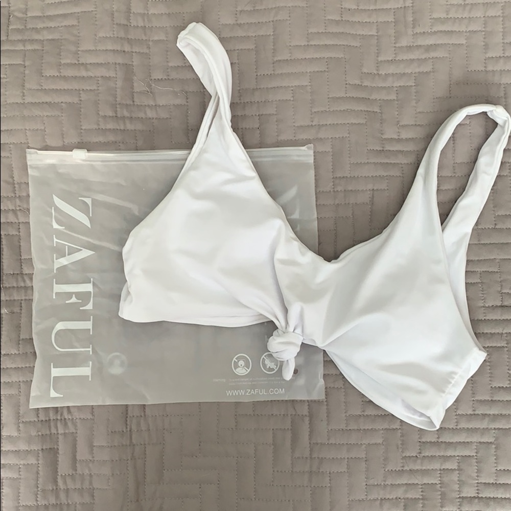 ZAFUL Knotted Scoop Neck Bikini Top- White